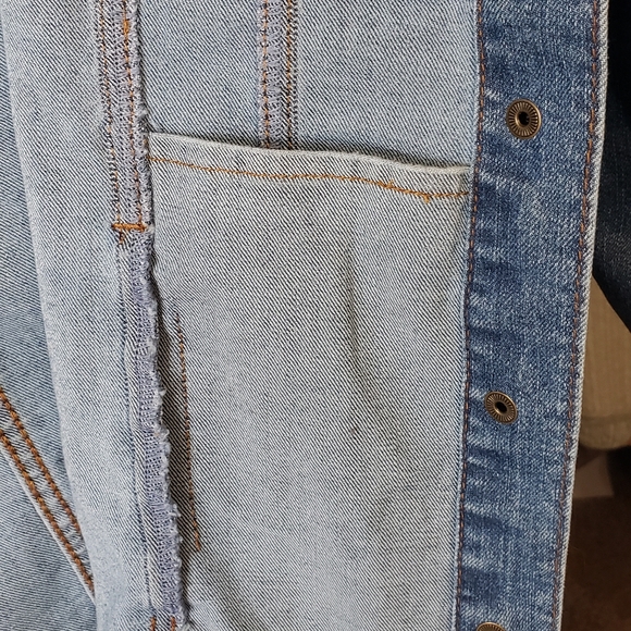 LOGO by Lori Goldstein Denim Jacket with Frayed Edges - Picture 5 of 6